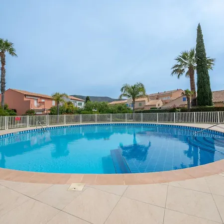 Mazet 6 A 7 Pers Piscine Tahiti Park Villa Le Lavandou