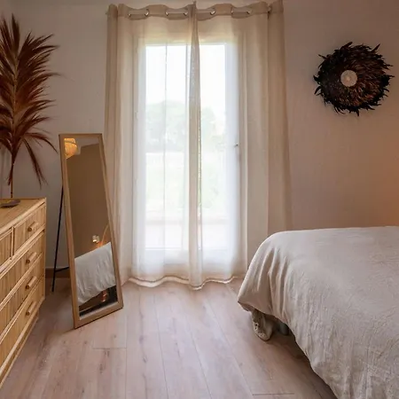 Mazet 6 A 7 Pers Piscine Tahiti Park Le Lavandou