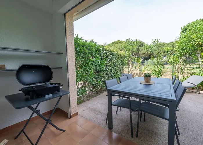 Mazet 6 A 7 Pers Piscine Tahiti Park Le Lavandou