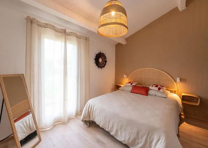 Mazet 6 A 7 Pers Piscine Tahiti Park *